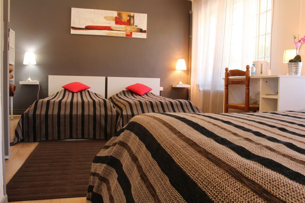 Les Boucles De Meuse Hotel 3 Etoiles Монтерме Экстерьер фото