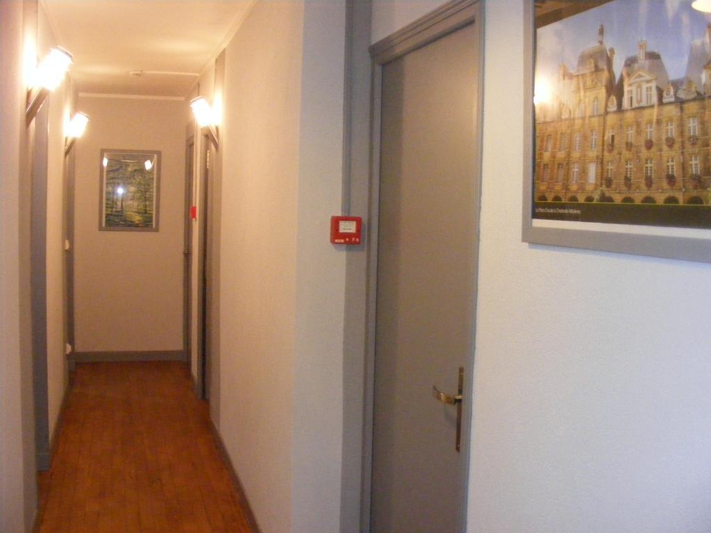 Les Boucles De Meuse Hotel 3 Etoiles Монтерме Экстерьер фото