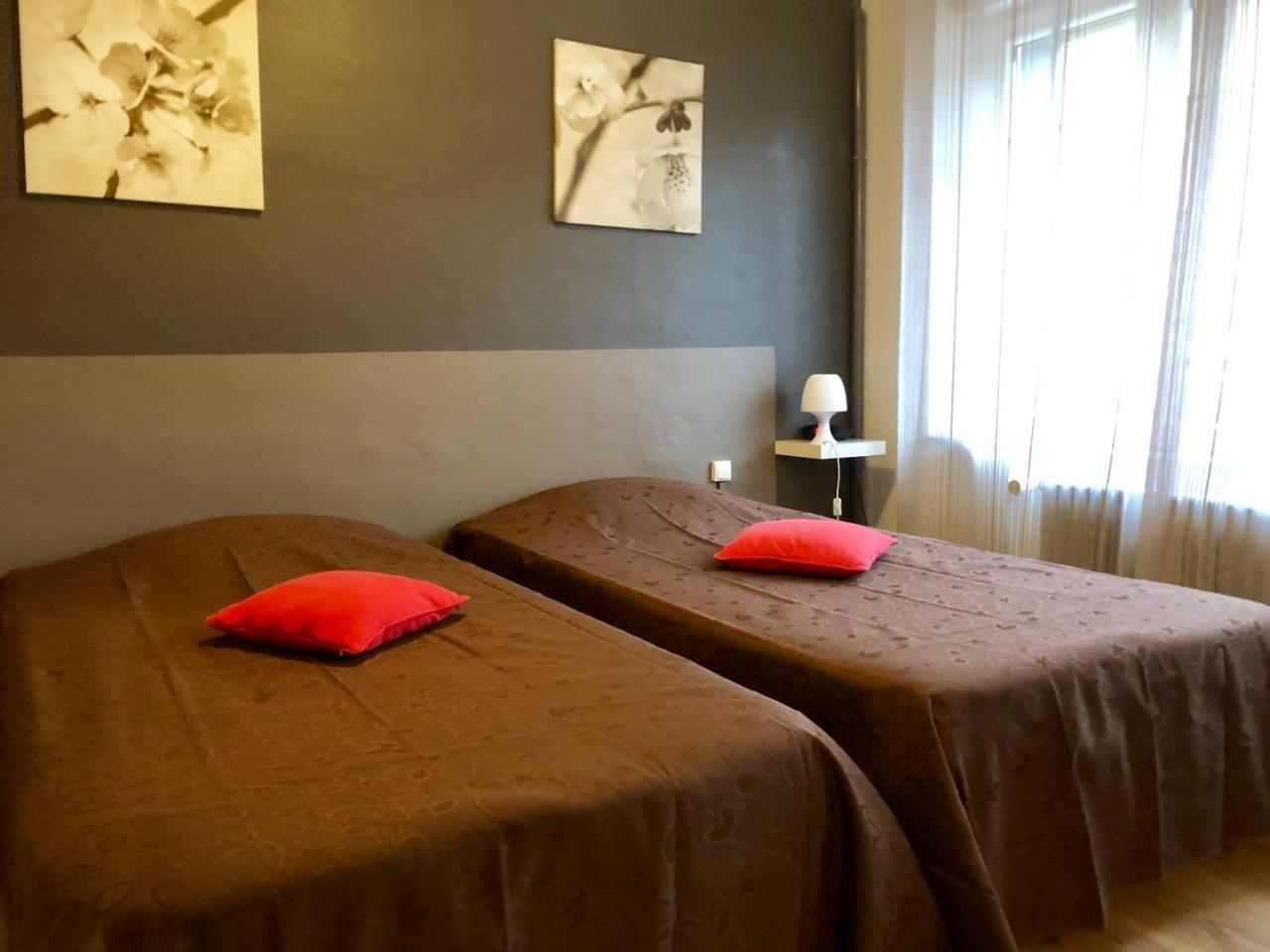Les Boucles De Meuse Hotel 3 Etoiles Монтерме Экстерьер фото