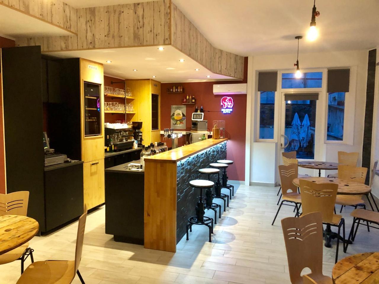 Les Boucles De Meuse Hotel 3 Etoiles Монтерме Экстерьер фото